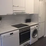 Apartment Snellmaninkatu 22 B, Yksityinen Pistokkeellinen Autopaikka Sisaepihalla *