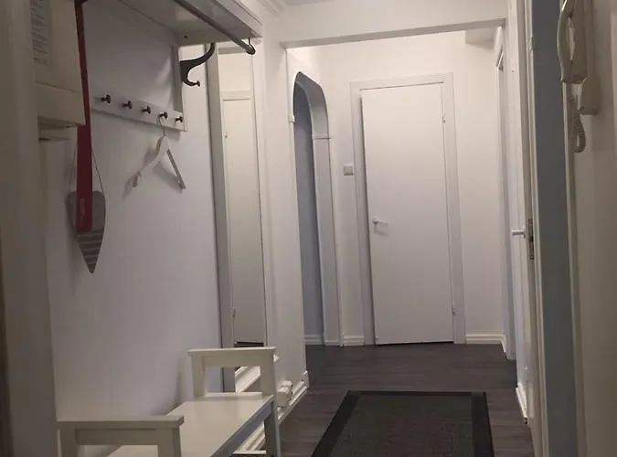 Snellmaninkatu 22 B, Yksityinen Pistokkeellinen Autopaikka Sisaepihalla كوبيو